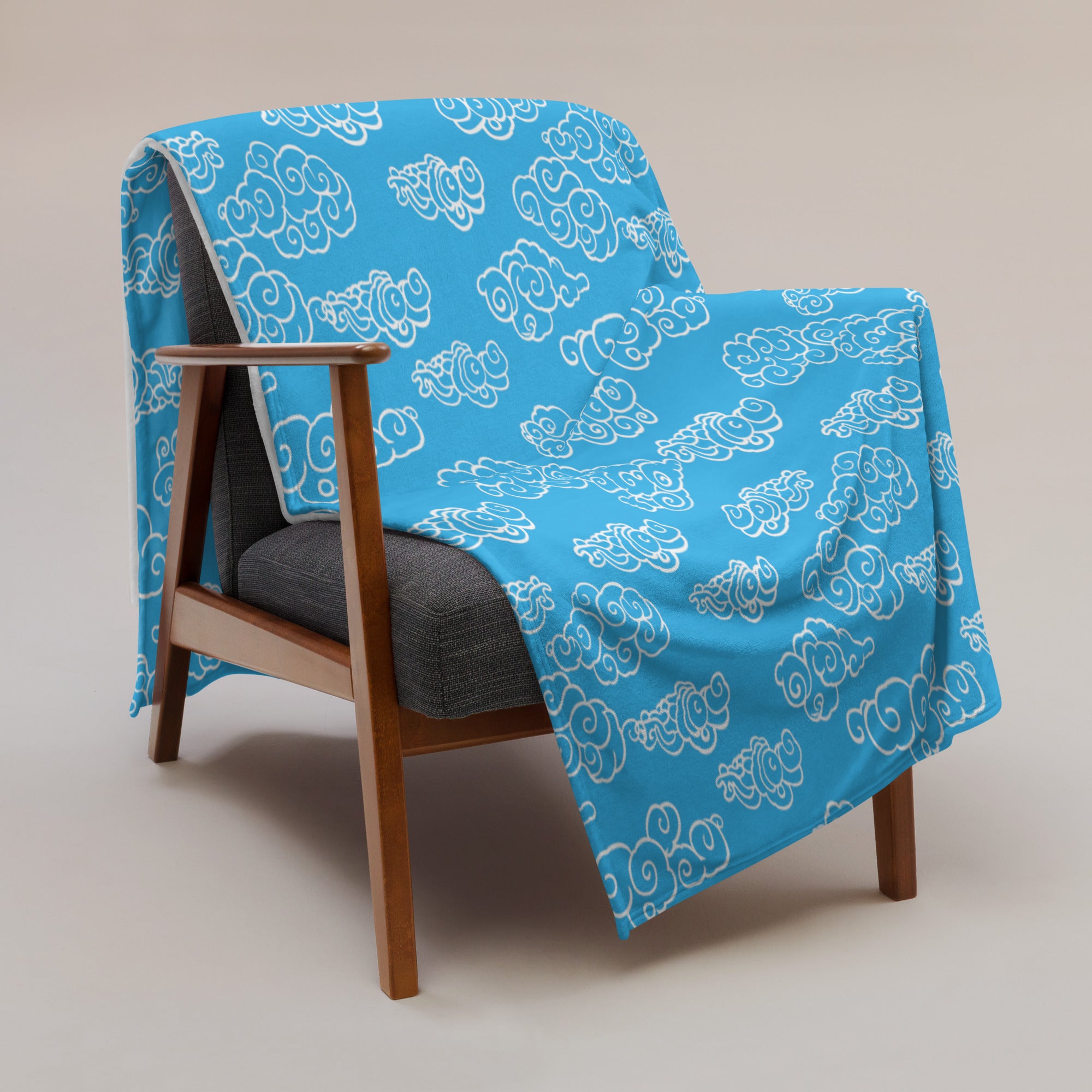 Blue Cloud Pattern Throw Blanket - Winter Warmth Accent